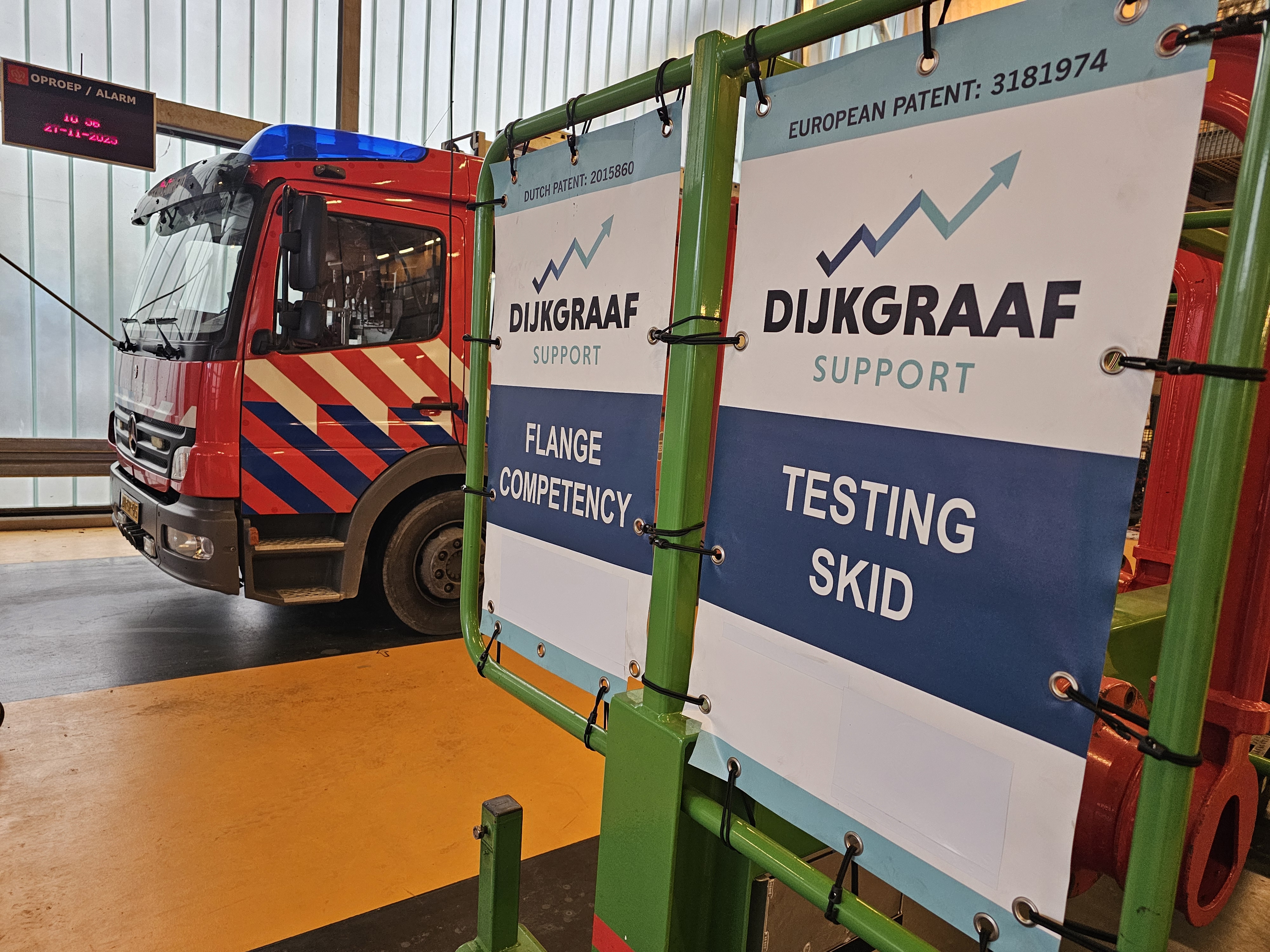 Dijkgraaf Support Training Skid met cursisten in industriële omgeving