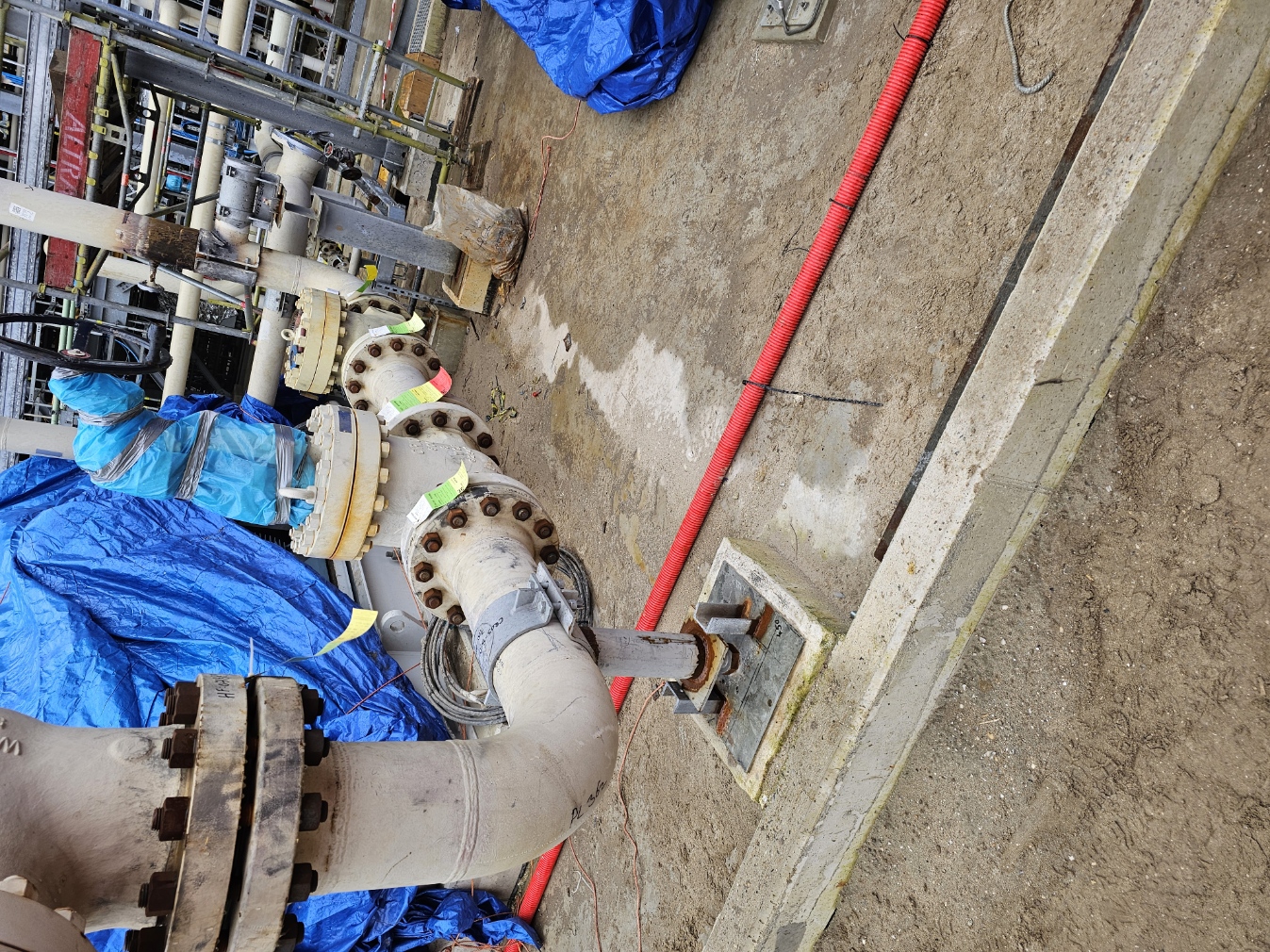 Industriële flange-inspectie in uitvoering